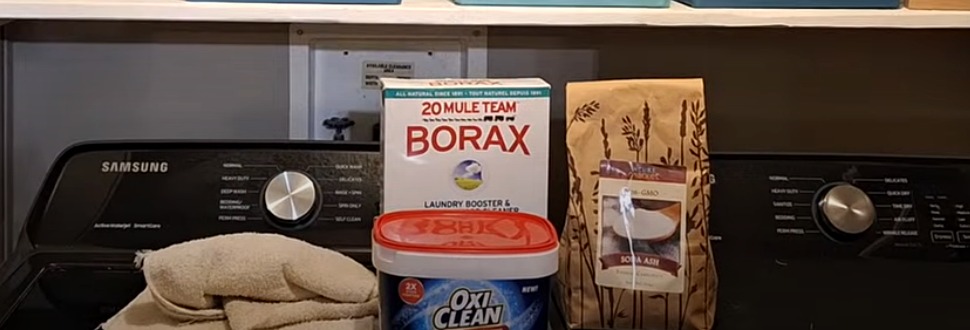 Borax, washing soda and OxiClean with cotton rags before my laundry cleaning test